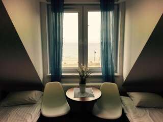 Отели типа «постель и завтрак» Pokoje Przy Plaży Dalba Крыница-Морска Двухместный номер с 2 отдельными кроватями и видом на море-10